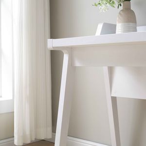 Scrivania per Home Office con Presa di Corrente e Porte USB, Struttura con Gambe in Legno, Scrivania per Computer - Product Image 5