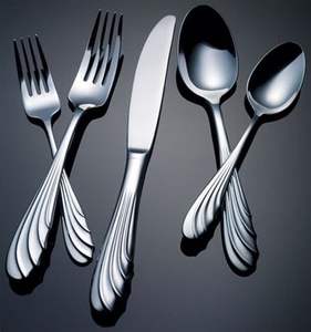 Elegante Juego de Cubiertos de Acero Inoxidable para Comedor, Duradero y Resistente al Óxido, Perfecto para la Mesa de la Cocina o Restaurante - Product Image 6