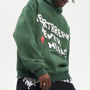 Sweat à capuche vert pour homme avec imprimé en relief « Heartbreak Never Heals Broken Heart » - Product Image 3