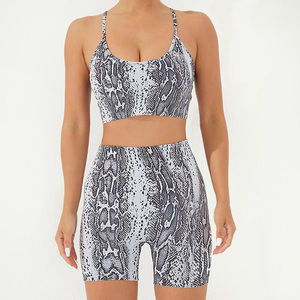 Ensemble de yoga respirant taille haute pour femme, en polyester et nylon, avec crop top sans manches, idéal pour la gym et le fitness, vêtements de sport personnalisables OEM - Product Image 5