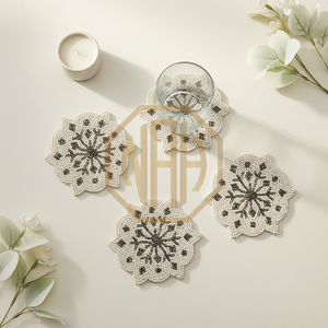 Nouvelle Arrivée Sous-verre Perlé Artisanal Écologique Élégant Motif Fleur Blanc Perle et Or Luxueux Moderne Épaisseur 10mm pour Table - Product Image 5