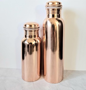 Juego de 3 botellas de agua con acabado de cobre simple, ideales para escuelas, oficinas, habitaciones del hogar y uso diario, procedentes de la India. - Product Image 4
