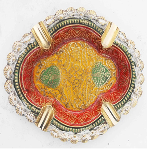 Cenicero circular de latón intrincado con patrones decorativos de celosía, disponible a precios de mayoreo. - Product Image 4