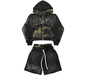 Conjunto de Sudadera con Capucha y Pantalones Cortos de Mezclilla Personalizados al por Mayor, Estampado Gráfico Desgastado, Estilo Urbano Vintage, Conjunto de Dos Piezas para Hombre - Product Image 3