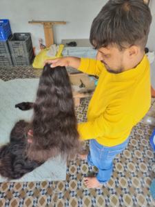 Extensiones de cabello ondulado indio de alta demanda, cabello ondulado oscilante de trama de templo de alta calidad con extremos individuales, cabello ondulado negro - Product Image 3