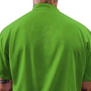 Chemise de travail à manches courtes verte pour homme DREADMARK INDUSTRIES, poche poitrine, confortable, uniforme personnalisé pour salon de coiffure - Product Image 4
