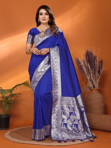 Sari en soie Banarasi avec travail de tissage, style moderne, pour les occasions de fête, Diwali et mariages, longueur au sol - Product Image 2
