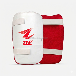 Protège-cuisses personnalisé ZAP Club Lite, s'adapte à votre style de jeu, ajustement réglable, léger, rembourré, respirant, confortable pour tous les jours - Product Image 1