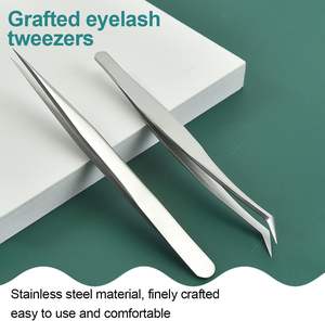 Pince à épiler pour extensions de cils en acier inoxydable à pointe incurvée, design pointu, outil durable à finition rayée pour salon et usage domestique - Product Image 5