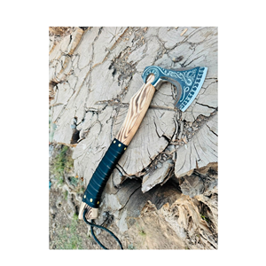 Hache de camping de luxe faite à la main THEWIZ CRAFTS en acier au carbone, tête barbue, manche en bois durable, pour fendre du bois de chauffage - Product Image 3