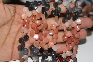 Multi Moonstone Faceted Heart Shape Beads Briolette 8,5-9mm 10 pulgadas Side Cut Heart Wholesale - Product Image 5