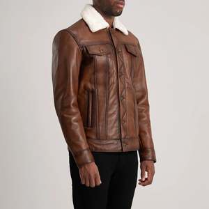 เสื้อแจ็คเก็ตหนังแท้สีน้ำตาล Furat Leathers แบบ Shearling Trucker ระบายอากาศได้ดี กันลม คอตั้ง ปิดด้วยซิป เหมาะสำหรับฤดูหนาว ผลิตจากโพลีเอสเตอร์สำหรับผู้ชาย - Product Image 4