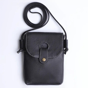 Bolso bandolera de cuero negro para mujer con cierre de botón a presión, estilo clásico, portátil, para uso diario - Bolso bandolera - Product Image 1