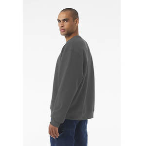 BELLA+CANVAS ®   Sweat-shirt ample et long unisexe 4711, 10 oz, 60 % coton peigné et filé à anneaux Airlume / 40 % polyester, imprimé hiver - Product Image 4