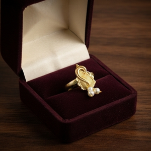 DIVYORO Women's Classic Flower Design Oxidized <b>Gold</b> Plated Brass & Pearl <b>Toe</b> <b>Ring</b> for Anniversary - Product Image 2