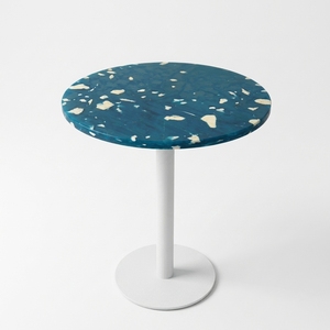 Table basse en plastique recyclé, design moderne, imperméable, durable, écologique, empilable, facile à assembler, pour l'extérieur, salon, hôtel - Product Image 1