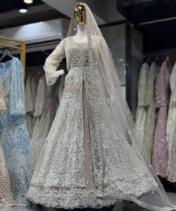 Robe Lehenga Choli Grande Taille en Dentelle Coupe A-Line avec Voile, Taille Naturelle, Broderie Florale, Manches Lanterne, Tenue de Mariage Formelle - Product Image 2