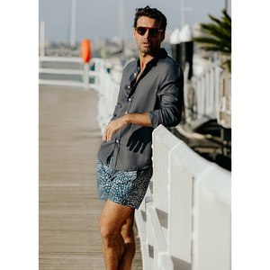 Shorts de sublimation de haute qualité, tissu résistant à la transpiration, parfaits pour les entraînements intenses et les performances sportives - Product Image 3
