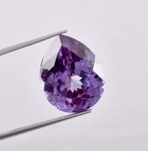 Alexandrita de Cambio de Color Natural, 200g, Corte Pera, Púrpura, Certificada por IGI, Plata de Ley 925, Gema Suelta para Anillo o Colgante - Product Image 3