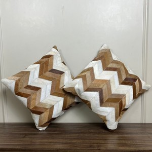 Wholesale Cowhide Patchwork Soft & Comfortable Throw Pillow Cases for Hotel & Home Luxury Durable Genuine <b>Leather</b> <b>Cushion</b> Covers - Product Image 5