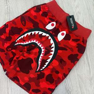 Trickey's <b>Men</b> <b>Red</b> Camouflage Shark Print Sportswear <b>Shorts</b> Elastic Waist Mid Rise Sublimation Printed Street Style 100% - Product Image 4
