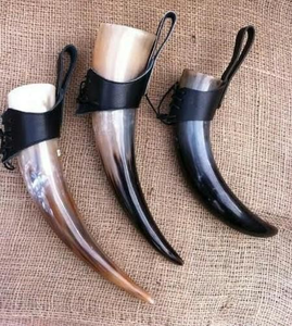 Corne à boire viking naturelle avec étui en cuir fait main, tasse médiévale pour bière et bière artisanale, cadeau de festival, accessoire de fête - Product Image 3