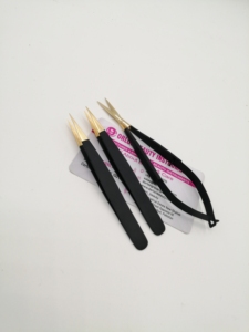 Pince à épiler sourcils personnalisée en acier inoxydable avec revêtement couleur, marque privée, pointe fine et ciseaux à ressort pour la coupe des poils des sourcils - Product Image 6