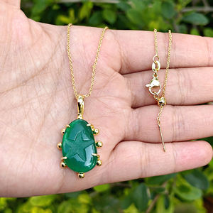 Collar con Colgante de Estrella de Ónix Verde Tallado a Medida, Chapado en Oro de 18k, Hecho a Mano, con Cadena de Cable y Piedras Preciosas, para Boda - Product Image 2