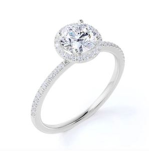 Anillo de Compromiso Clásico con Halo de Moissanita de Corte Redondo de 1.45 Quilates en Plata 925 Chapada en Oro Blanco, Elegante Anillo de Novia y Boda - Product Image 1