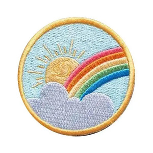 Écussons brodés de qualité supérieure pour vêtements, écussons personnalisés avec logo brodé en couleur unie - Product Image 1