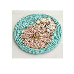 Set de 4 sous-verres à thé faits à la main, napperon de boisson perlé en verre fleuri Art Style décor de table pour la cuisine à la maison pour Noël - Product Image 1