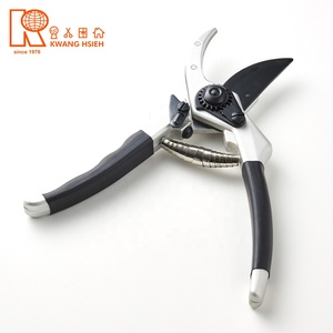 Kwang Hsieh, tijeras de podar de derivación floral de alta resistencia, cuchillas recubiertas de PTFE antiadherentes, agarre antideslizante, 215mm, goma cómoda - Product Image 3