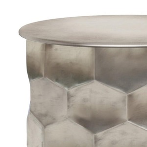 Table basse en métal de style industriel moderne Pure Geometry avec un design hexagonal texturé pour le mobilier de salon - Product Image 2