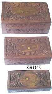 Élégante boîte à bijoux en bois sculptée à la main, motif floral complexe, coffre rustique artisanal pour ranger bagues et boucles d'oreilles - Product Image 3