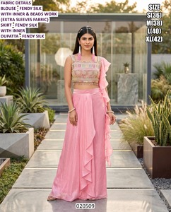 Ensemble de protection solaire pour femmes Noor Royale, coupe régulière, longueur au sol, style moderne - Product Image 2