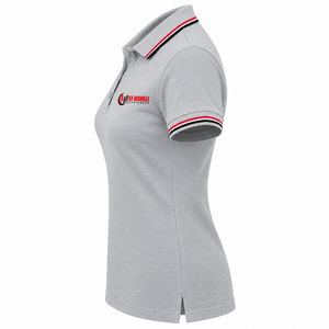 เสื้อโปโลแขนสั้นสีเทาสำหรับผู้หญิง Fly Humble Sportswear พร้อมขอบสีแดงดำและโลโก้ปักด้านหน้า ผ้าปิเก้ลำลอง - Product Image 2