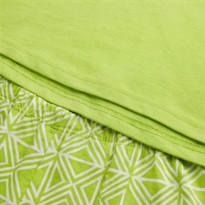 Conjunto Deportivo de Punto de 2 Piezas para Mujer, Top de Manga Larga con Botones y Pantalones Cortos Geométricos Verdes, Estilo Casual para Primavera/Verano - Product Image 5