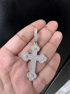 Colgante de Cruz Plateado en Rodio con Diamantes Redondos VVS y Moissanita, Amuleto Religioso, Joyería de Moda Hip Hop Unisex - Product Image 3