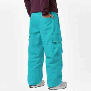 Pantalones de rendimiento con diseño de rodilla articulada para mayor movilidad y estabilidad durante carreras de alta velocidad, esquí y snowboard. - Product Image 3
