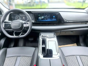 2026 AION S PLUS รุ่น Comfort Edition พร้อมระบบกันแดดอัตโนมัติ แบตเตอรี่แบบ Magazine ระยะทางวิ่ง 505 กม. ปลอดภัยดั่งบ้าน - Product Image 2