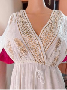 Robe longue élégante et fluide sans manches avec bretelles courtes ajustables et ourlet évasé, idéale pour les soirées, pour femme - Product Image 3