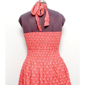 Robe midi évasée pour femme, style années 90, inspirée du vintage, sans manches, boutonnée, longue, personnalisable, pour soirée ou tenue décontractée - Product Image 5