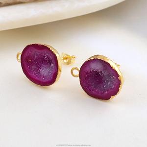 Pendientes de tuerca de ágata drusa rosa, chapados en oro, con cristal en rodajas, hechos a mano, joyería de drusa rosa teñida - Product Image 4