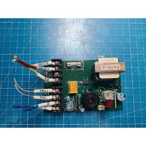 Placa de Control de Ventilador ULVAC, PCB de Control de Ventilador Usado como Está, Piezas de Equipos Semiconductores Obsoletos - Product Image 1