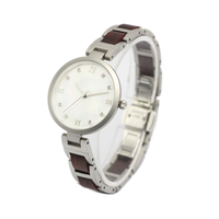 Montre de luxe pour femme sur mesure, fabrication OEM, acier inoxydable, élégante, avec emballage de marque, montre-bracelet tendance, vente en gros