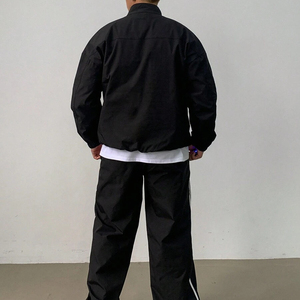 เสื้อแจ็คเก็ตกันลมน้ำหนักเบาสำหรับผู้ชาย รุ่นลำลอง ระบายอากาศได้ดี ทำจากไนลอน  ปี 2026  พร้อมโลโก้แบบกำหนดเอง  แฟชั่นฤดูใบไม้ผลิ  ทรงปกติ  ป้องกันลม - Product Image 6
