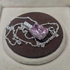 Collar de compromiso de plata de ley 925 con moissanita VVSD original de corte radiante rosa, joyería para mujer, venta al por mayor a granel - Product Image 6