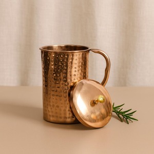 Copper Water <b>Jug</b> With Lid Hammered Finish Vintage Style 1500 ml Capacity Durable Metal Pitcher For <b>Drinks</b> Party Use - Product Image 1
