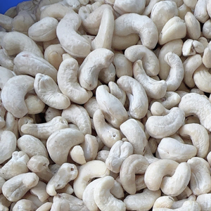 Hot Sale Raw Cashew <b>Nut</b> Wholesale Ww240 Ww320 Premium Quality Santigo Vietnam Private Label Packaging Available - Product Image 1