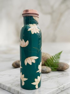 Bouteille d'eau artisanale indienne en cuivre pur émaillé Meenakari, décorative et vibrante, motifs floraux, papillons, abstraits et géométriques - Product Image 6